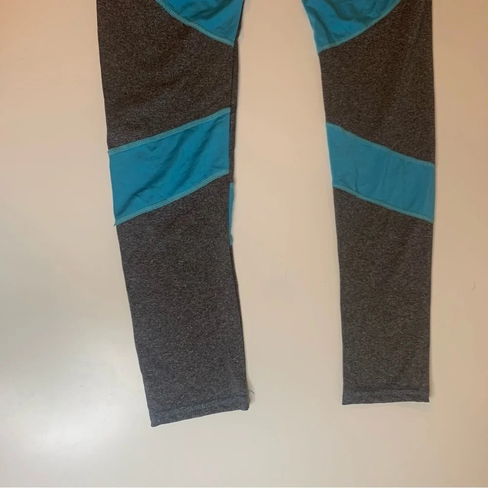 Gray and Blue Leggings with scrunch back - Picture 2 of 3